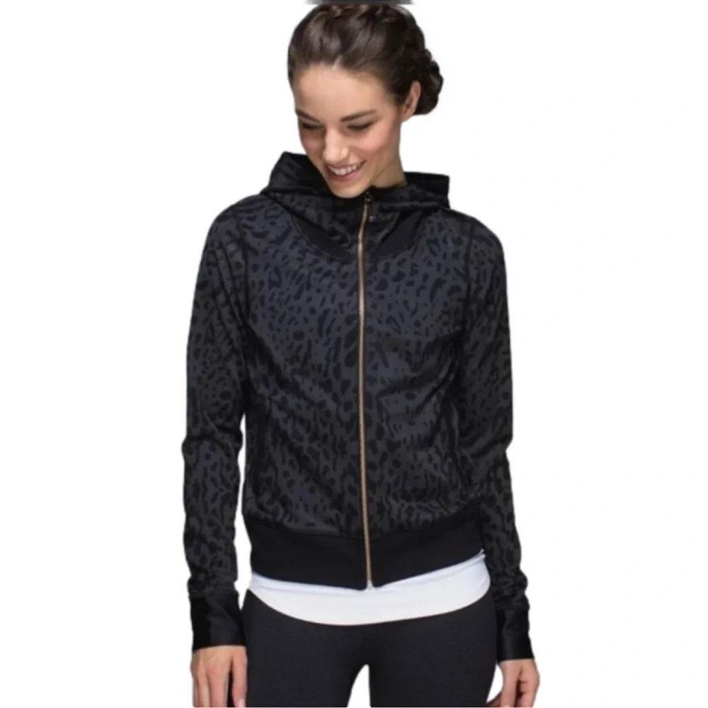 Lululemon Grey Black Namaskar Leopard Animal Swirl zip up scuba hoodie size 4 - Picture 1 of 16